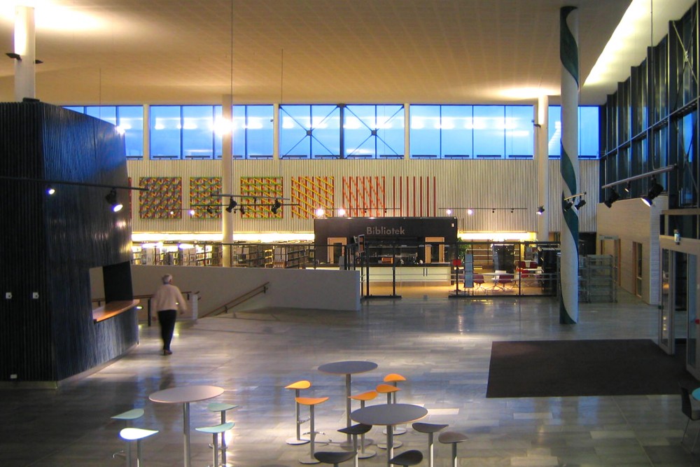 arkitektur_byaasen_videregaaende_skole_trondheim_interior_aula_inngang_bibliotek